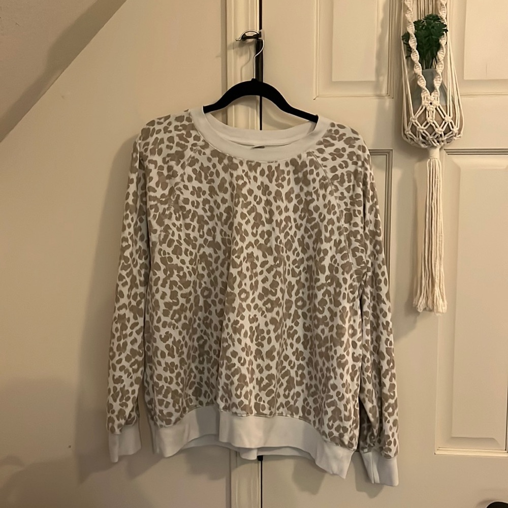 Old Navy Crew Pullover